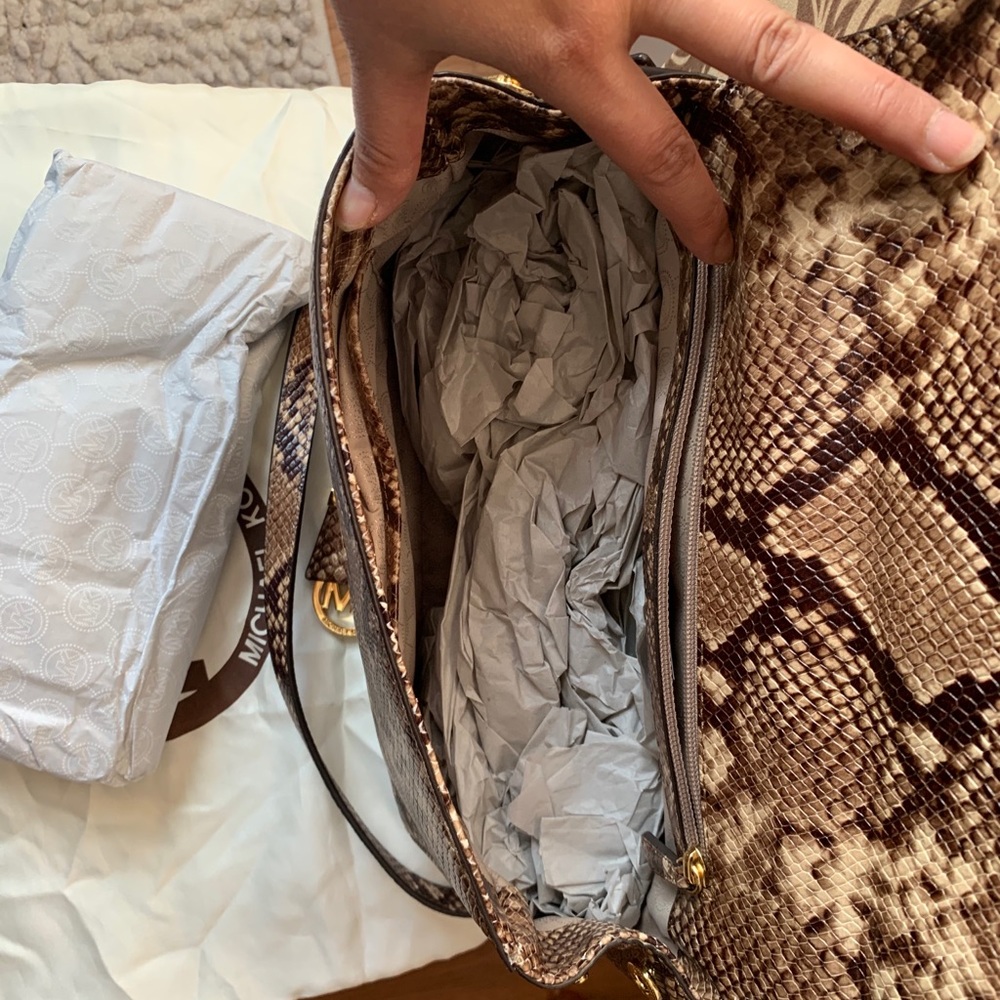 Nwot Michael Kors Ava Phyton Embossed Leather View 6